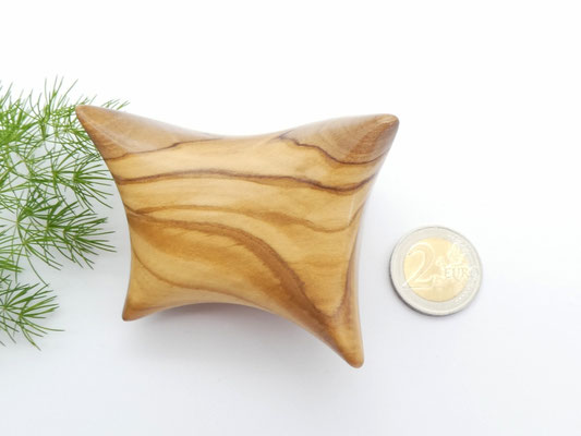 Handschmeichler-Objekt aus Holz - Olivenholz
