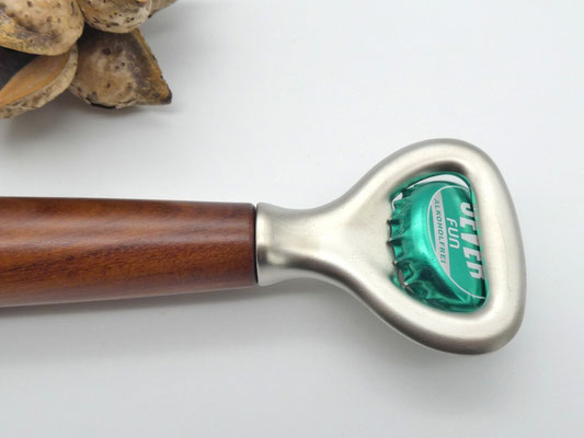 Flaschenöffner mit Holzgriff aus Zwetschge