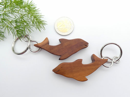Delfin Schlüsselanhänger aus Holz, Birne