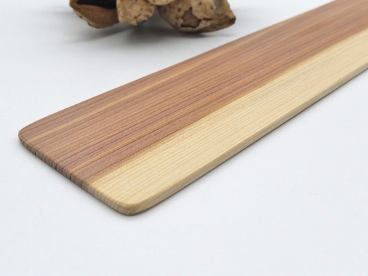 Lesezeichen aus Holz - Zeder