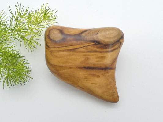 Handschmeichler aus Olivenholz