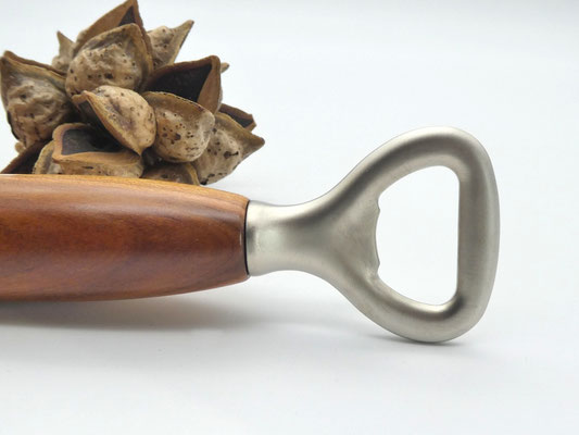 Flaschenöffner mit Holzgriff aus Zwetschge