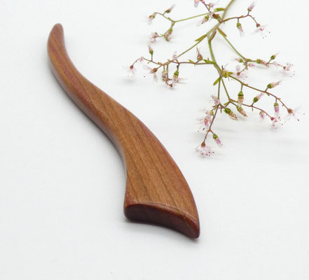 gebogener Haarstab aus Holz - Zwetschge