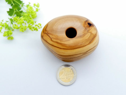 Stiftehalter aus Olivenholz für den Schreibtisch