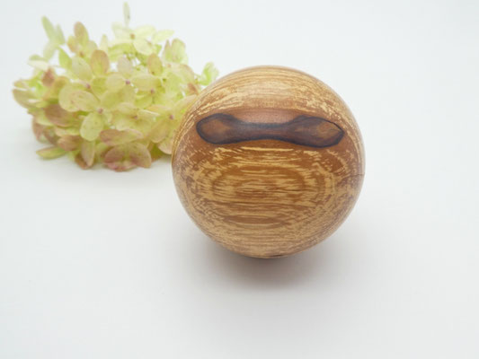 Holzkugel aus gestockter Birne 52 mm