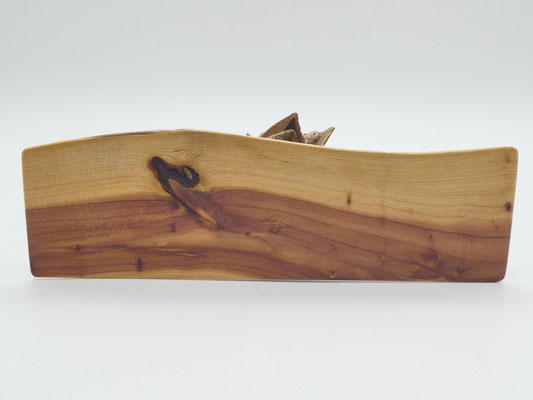 Lesezeichen aus Holz - chinesischer Wacholder