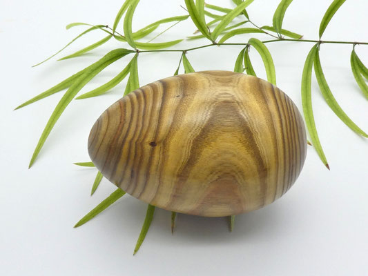 Osterei aus Essigbaum