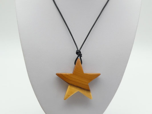 Stern-Anhänger aus Eibe