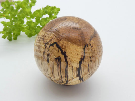 Holzkugel aus Roteiche 60 mm - Baum des Jahres 2025
