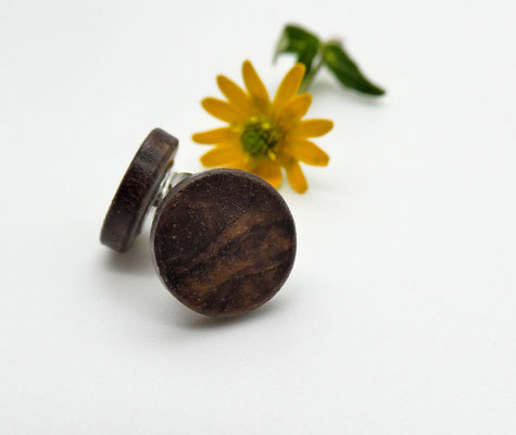Ohrstecker aus Nussbaumwurzel 10mm