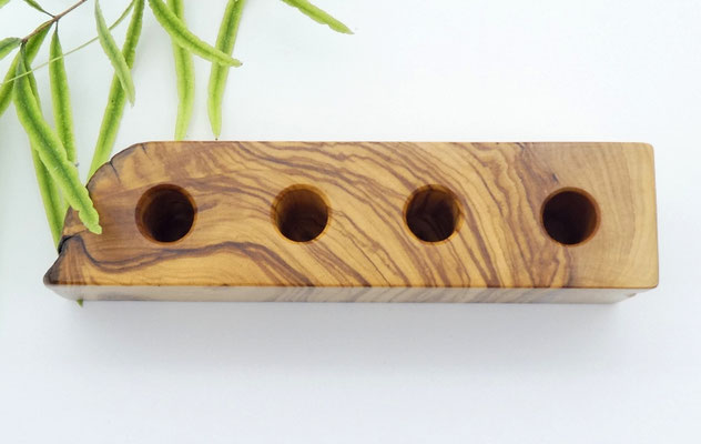 Stiftehalter aus Olivenholz für 4 Stifte