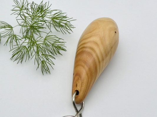 Schlüsselanhänger-Handschmeichler aus Holz - Lärche
