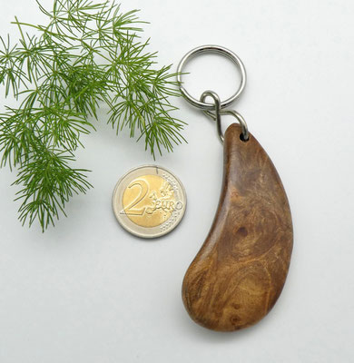 Schlüsselanhänger aus Ahornmaser