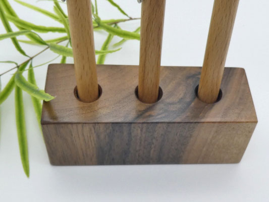 Stiftehalter aus Holz - Walnuss