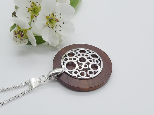 Holzschmuck mit Silberanhänger