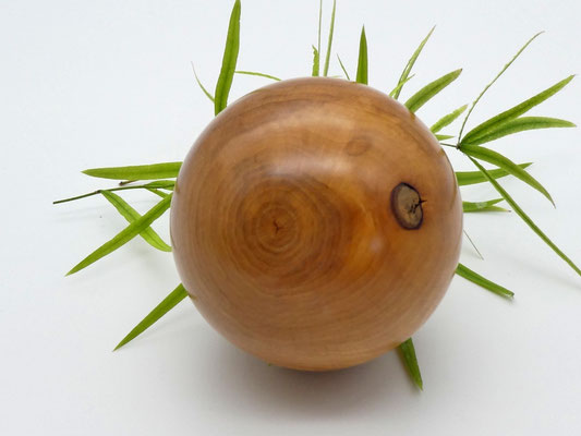 Holzkugel aus Erle 78 mm