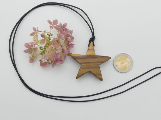 Stern-Anhänger aus Holz - Essigbaum
