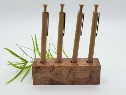 Stiftehalter aus Ulmenmaser für 4 Stifte