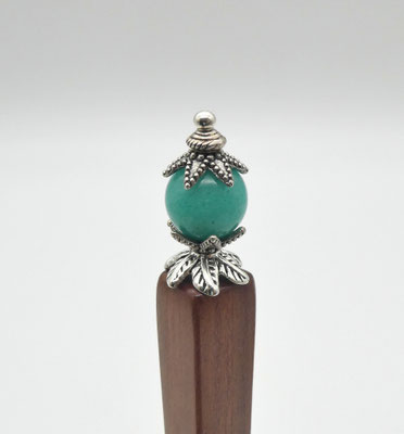 Haarstab aus Zwetschge & gefärbte Jade