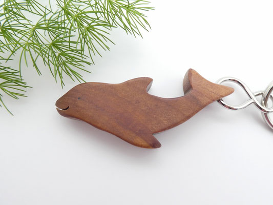 Delfin Schlüsselanhänger aus Holz, Birne