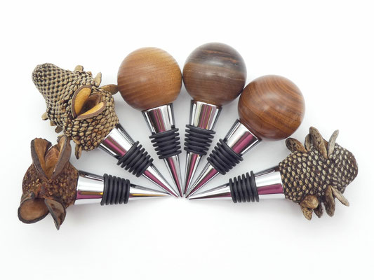 Flaschenverschluss aus verschiedenen Hölzern