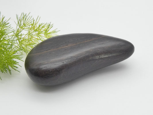 Handschmeichler aus Holz - Mooreiche