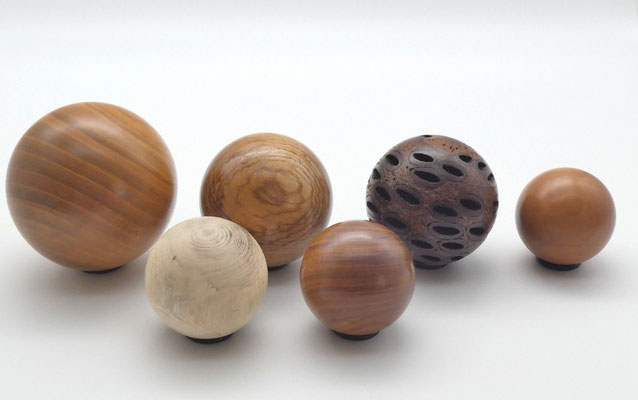 Holzkugel aus Zwetschge, 50 mm