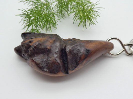 Schlüsselanhänger-Handschmeichler aus Eukalyptuswurzel