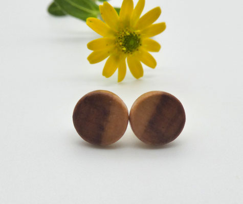 Mini-Ohrstecker aus Apfelbaum 8 mm