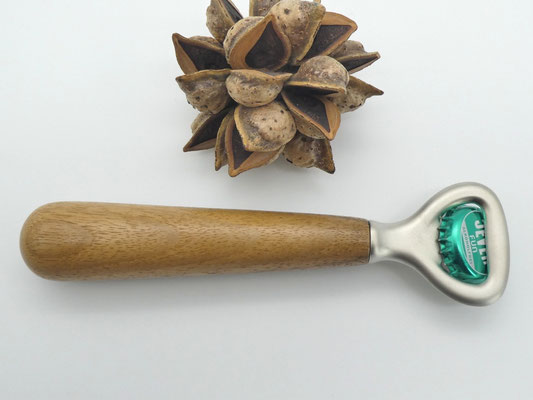 Flaschenöffner mit Holzgriff aus Walnuss