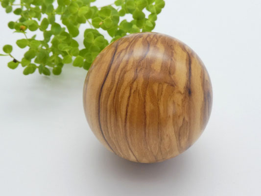 Holzkugel aus Olivenholz, 52 mm