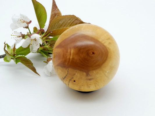 Holzkugel aus Weide 56 mm