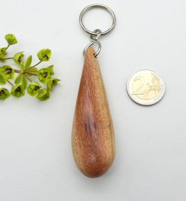 Schlüsselanhänger aus Johannisbrotbaum