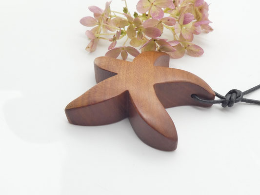 Seestern-Anhänger aus Holz - Zwetschge