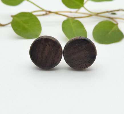 Mini-Ohrstecker aus Nussbaumwurzel, 8 mm
