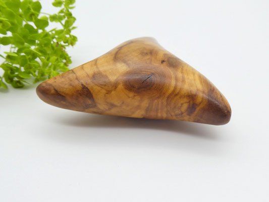 Handschmeichler aus Olivenholz
