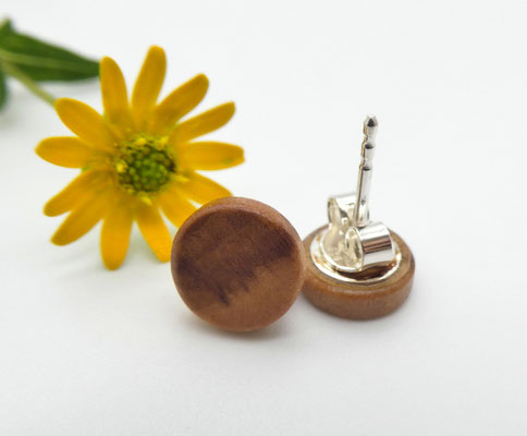 Mini-Ohrstecker aus Apfelbaum 8 mm