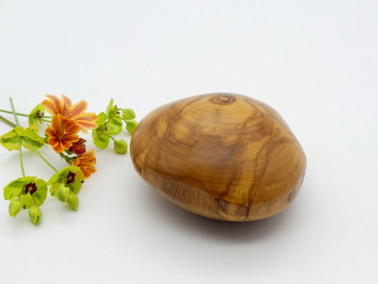 Handschmeichler aus Holz - Olivenholz