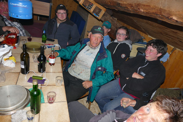 Feierabend in der Almhütte