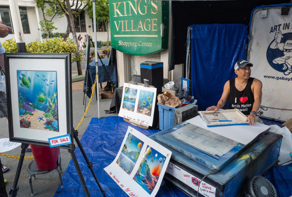 Street market exhibition (no photo please!)