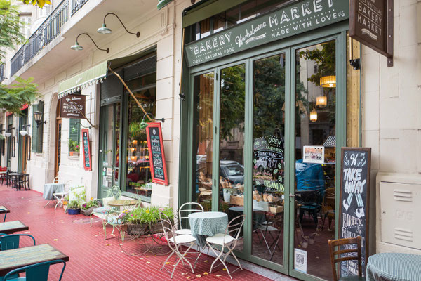 Cafes and bodegones (traditional eateries) in every alley and on every corner 