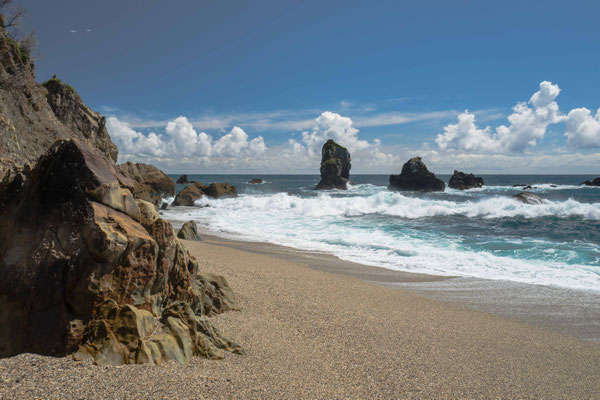 The remote Monro Beach