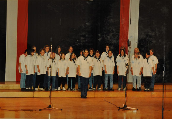 1995: Jugendchor beim Landesjugendsingen