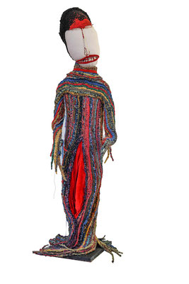 LA MÉLOMANE 2021 Mixed Media, Stickerei, Seide, Wolle, Baumwolle, Samt, Pelz   135 cm
