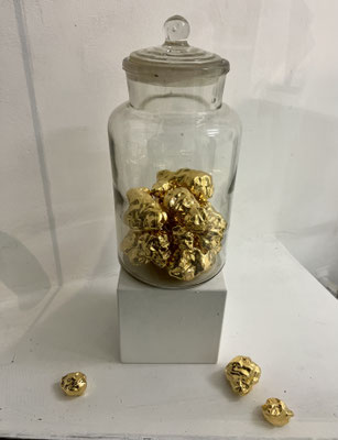 NUGGUTS 2025 Glasiertes Porzellan, gold  groß 10 x 5 x 5 cm mittel 6 x 6 x 6 cm klein 4 x 4 x 3 cm