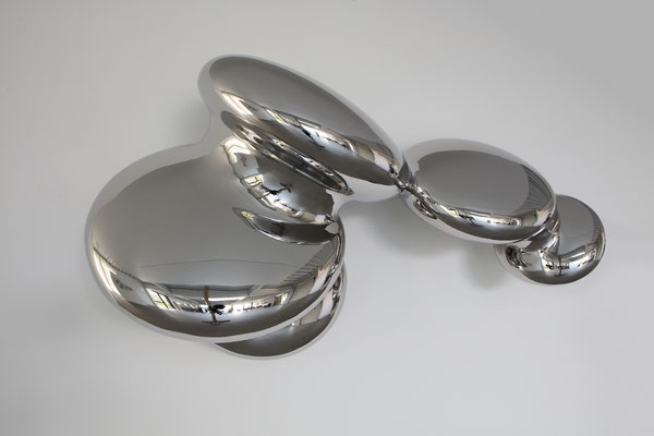 PULSAR 3 - 467 2021 Wrought Stainless Steel Aufl. 7 122 x 67 x 49 cm 