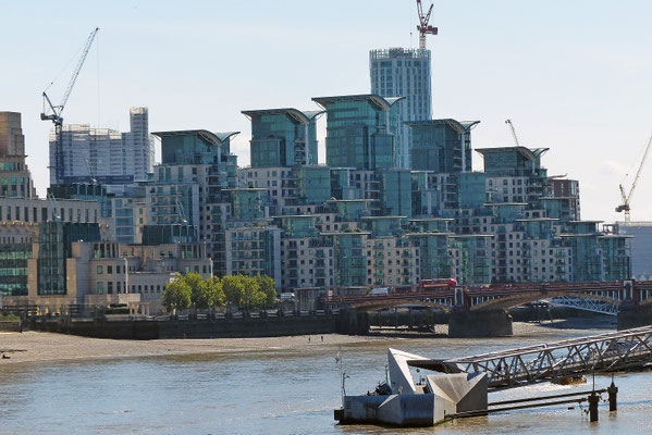St Georges Wharf apartments Nine Elms Vauxhall London 