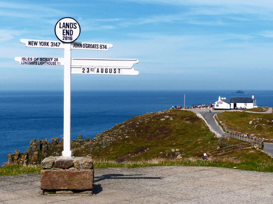 John o’ Groats ist ein Ort an der Nordostspitze Schottlands - große Entfernungen werden in Großbritannien oft mit der Metapher „von Land’s End bis John o’ Groats“ beschrieben.