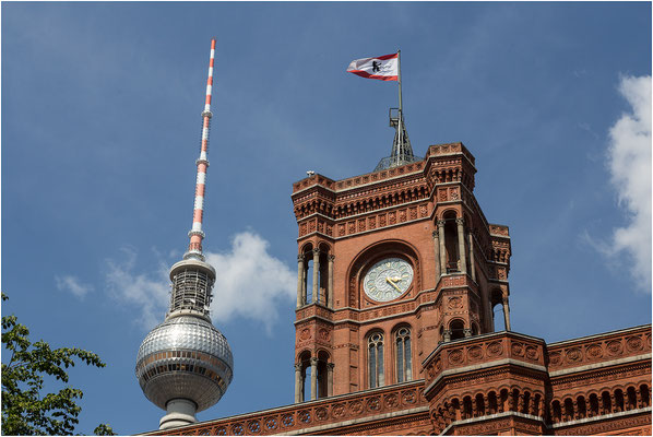 Berlin, Alexanderplatz 2016 | Canon EOS 6D  65 mm  1/320  f/10  ISO 100