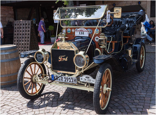 Ford, Modell T "Tin Lizzy", Weinrallye 2012 | Canon EOS 50D  24 mm  1/400 Sek.  f/6,3  ISO 200